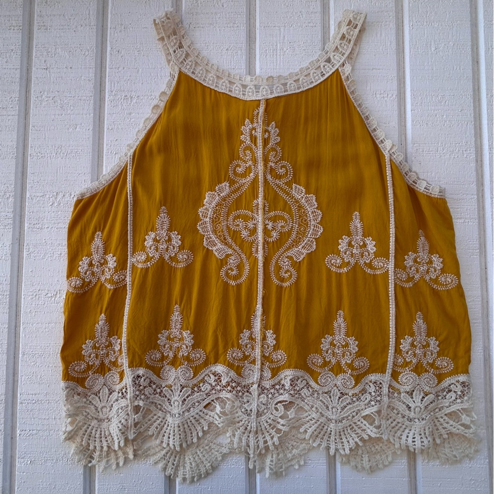 Ultra Pink Women’s Tank Top with Lace &‎ Embroidery Size Large - Picture 4 of 9